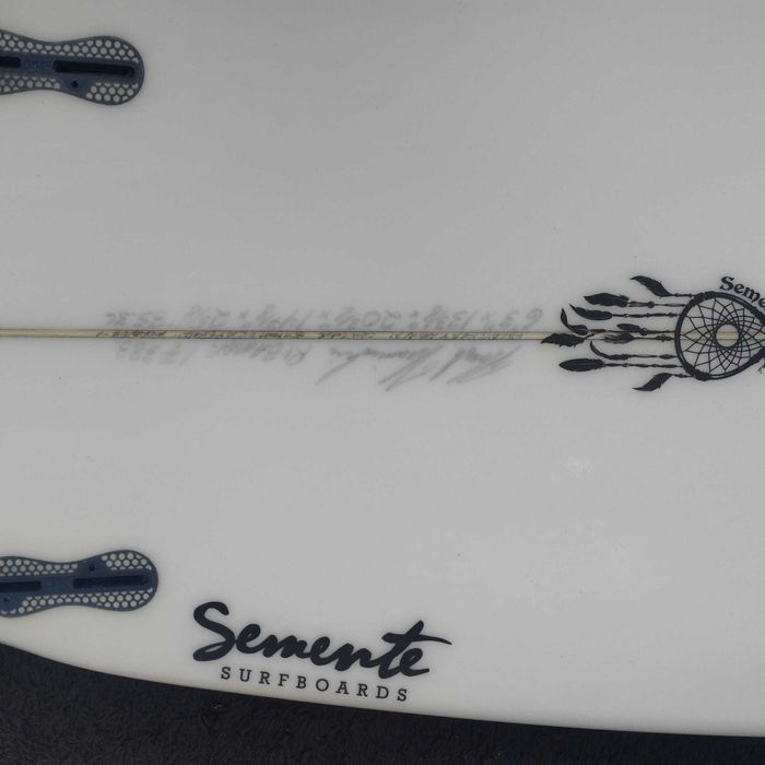 Prancha de surf Semente, poucas surfadas. 6 3`