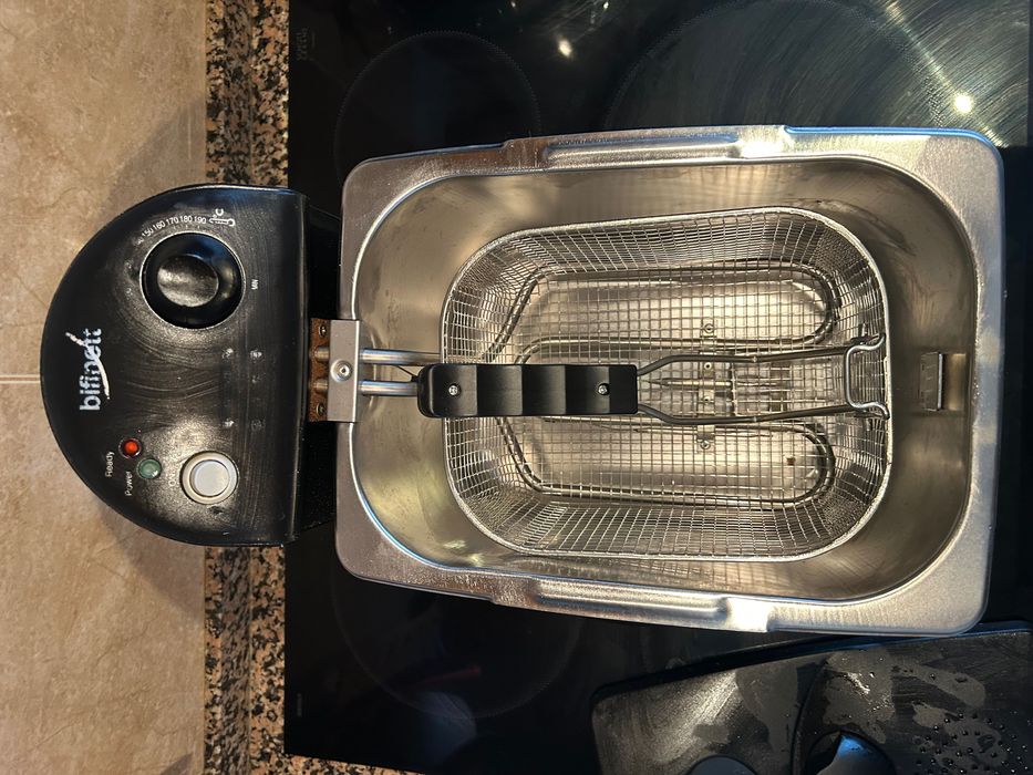 Fritadeira com Óleo  (3 kg - Inox)