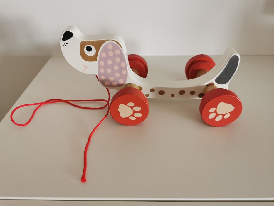 Cãozinho de Madeira com Rodas – Brinquedo de Puxar