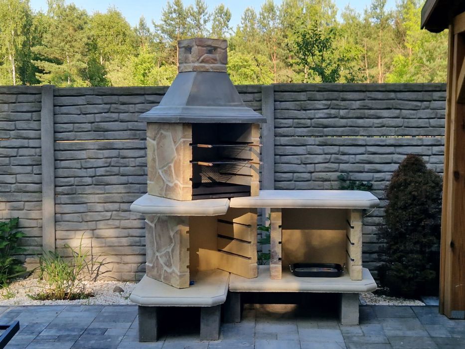 Solidny grill betonowy - nowoczesny design, trwała konstrukcja