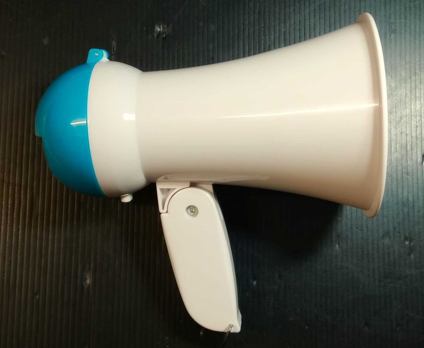 Mini Battery-Powered Megaphone with Recording and Playback Functionality64584213370497121