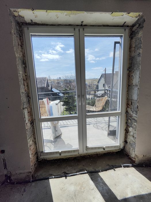 Okna pcv niebieski zew, biały wew