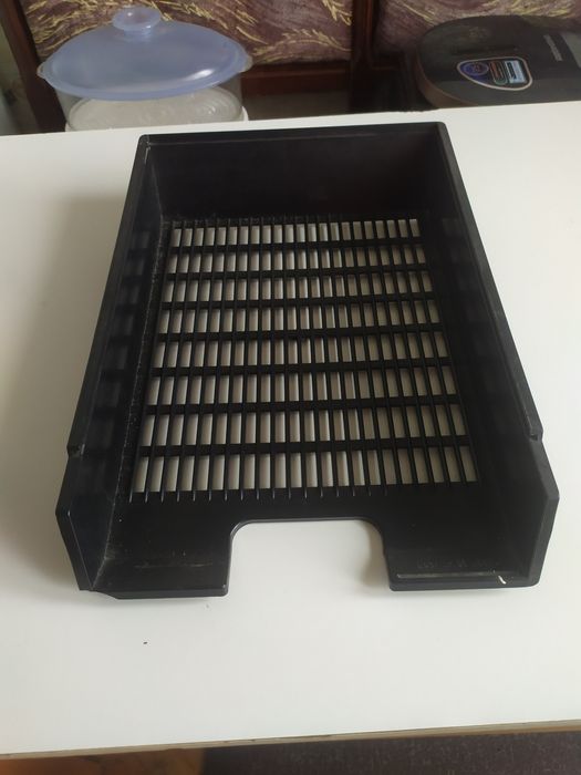 Лотки канцелярские