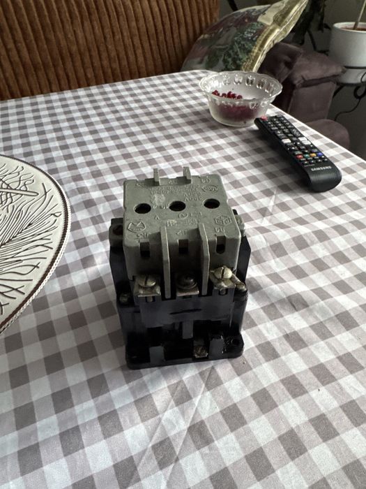 Електромагнітний пускач ПМА-3102 24В 40А