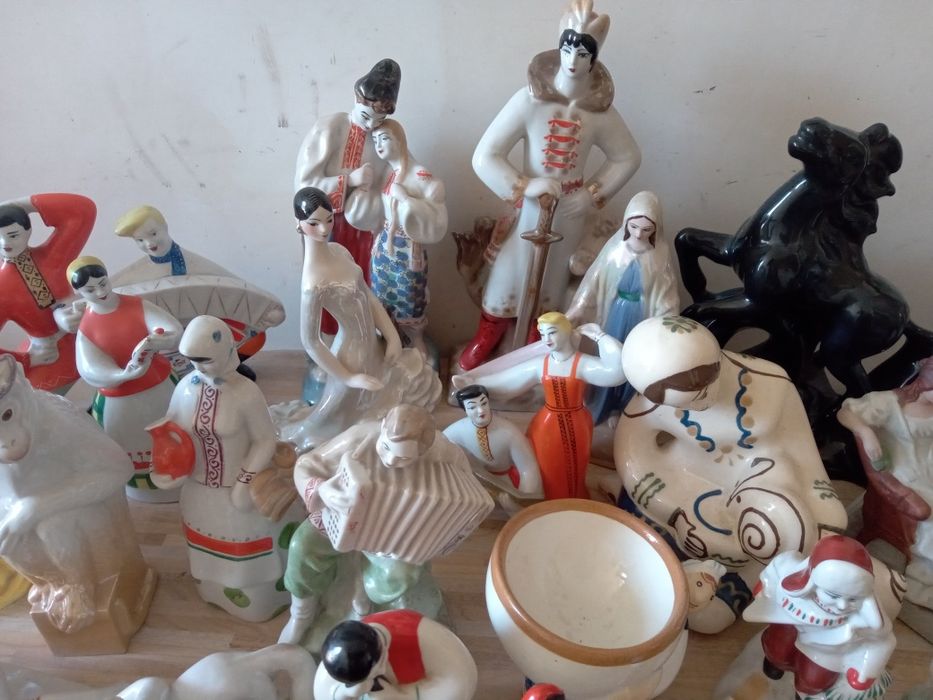 Статуэтка фарфор фигурка