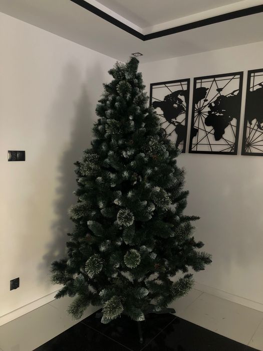 Duża gęsta choinka 220 cm
