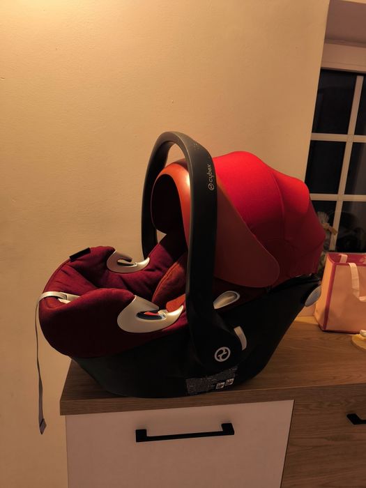 Fotelik cybex 0-13 atom q wraz z baza
