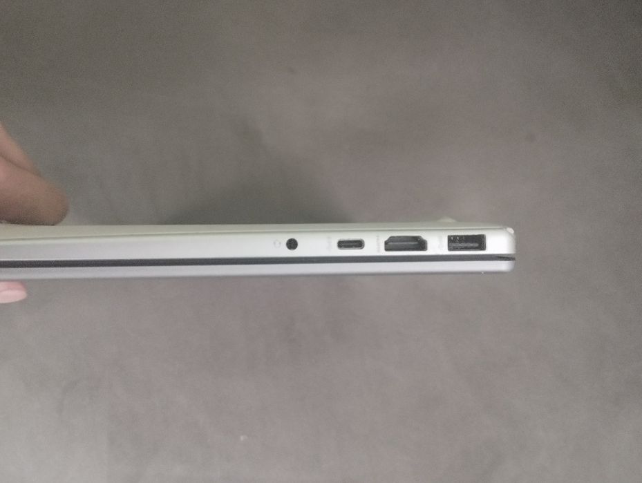 Ноутбук HP 240 G10 TURBO SILVER