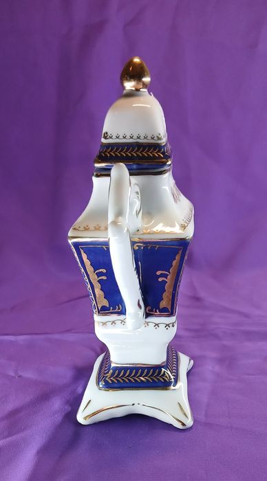 Jarra de porcelana