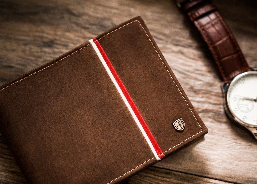 skórzany portfel z patriotycznym akcentem - peterson