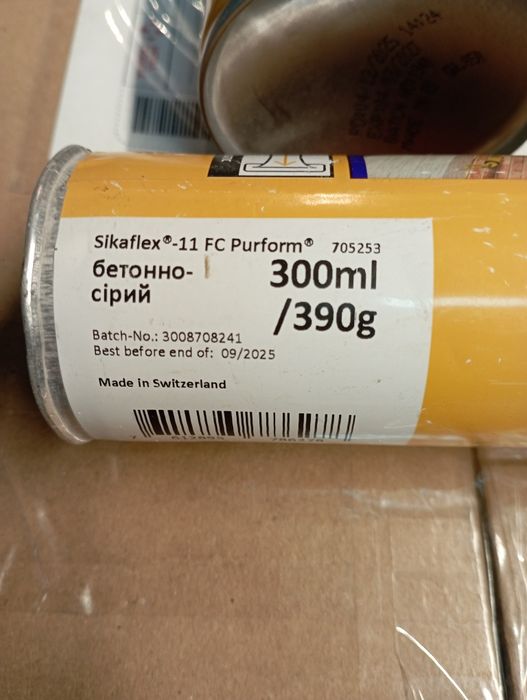 Силіконовий клей Sikaflex- 11fc і піна Sika Boom-587