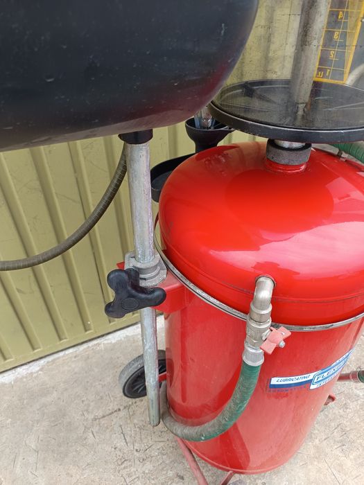 Aspirador de óleos da marca Flexbimec