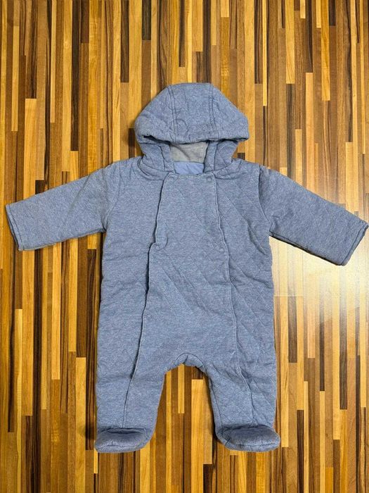 Kombinezon niemowlęcy – rozmiar 68–74