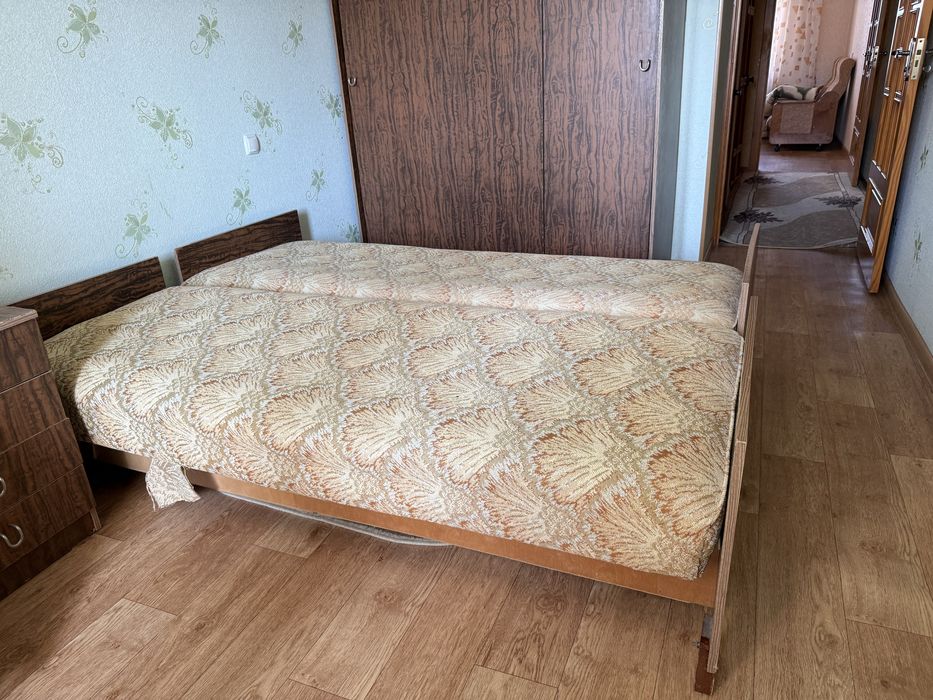 Різні меблі для дачі