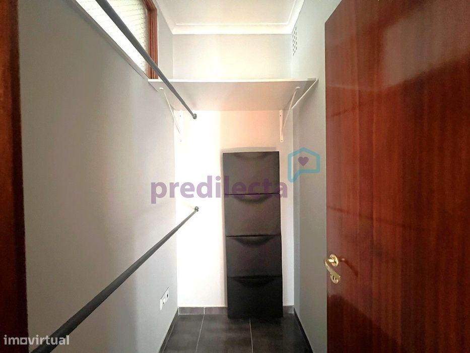 REF4149 - T2 Faria Guimarães, Porto