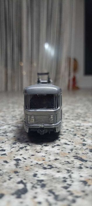 Tatra T3SU металл трёх дверная м-т № 18 цвет серый металлик