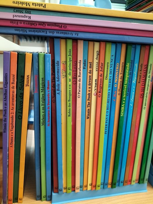 Coleção de livros Walt Disney (93 livros)