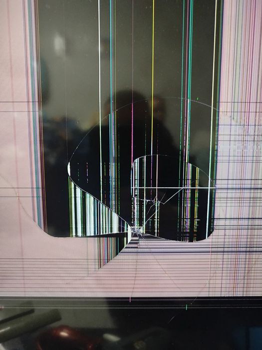Телевизор Samsung модель UE65RU7402UXXH на запчасти диагональ 65