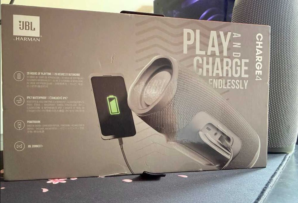 Coluna Bluetooth JBL Charge 4 (Cinza) – Como Nova, Com Caixa e Acessórios
