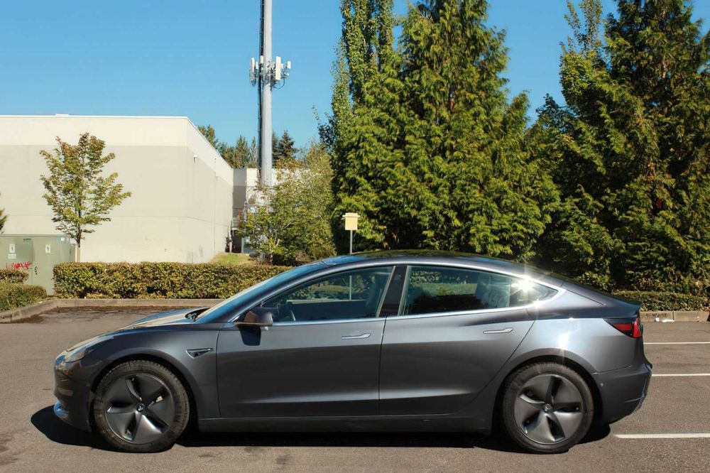 Tesla Model 3 Long Range      2019