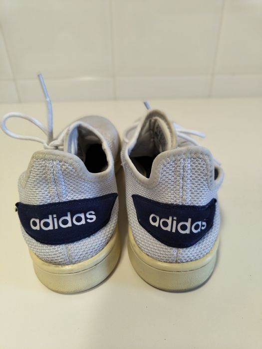 Tênis / sapatilhas Adidas, tamanho 42
