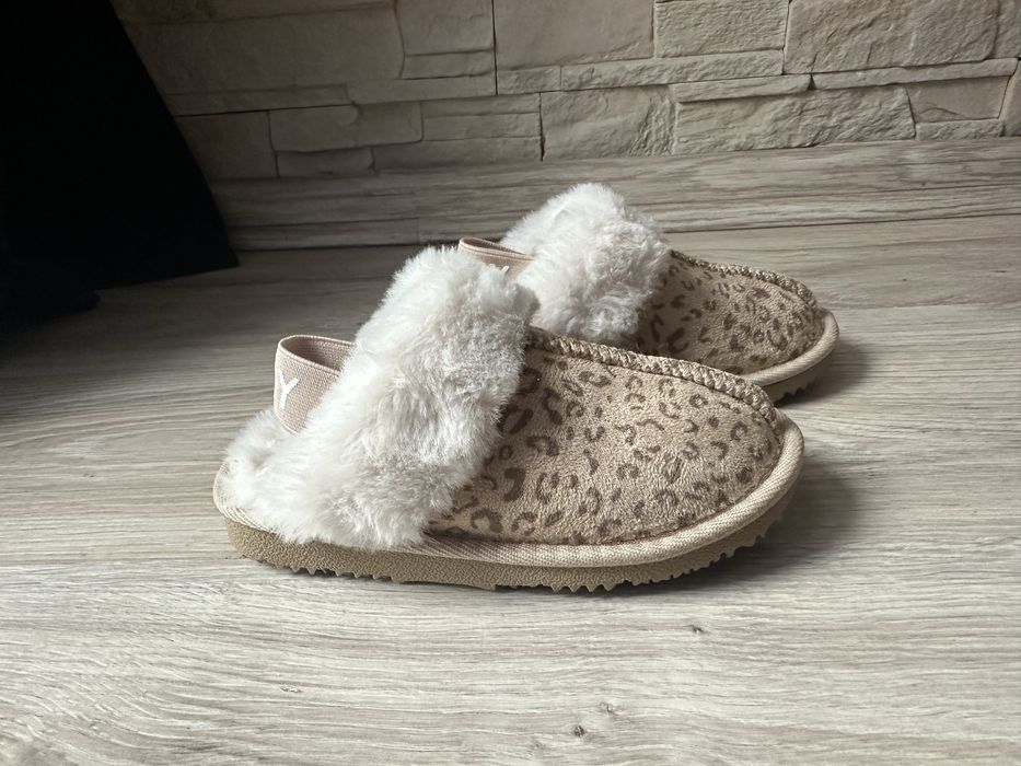 Ciepłe kapciuszki dla dziewczynki rozm 27/28 Nicole Miller