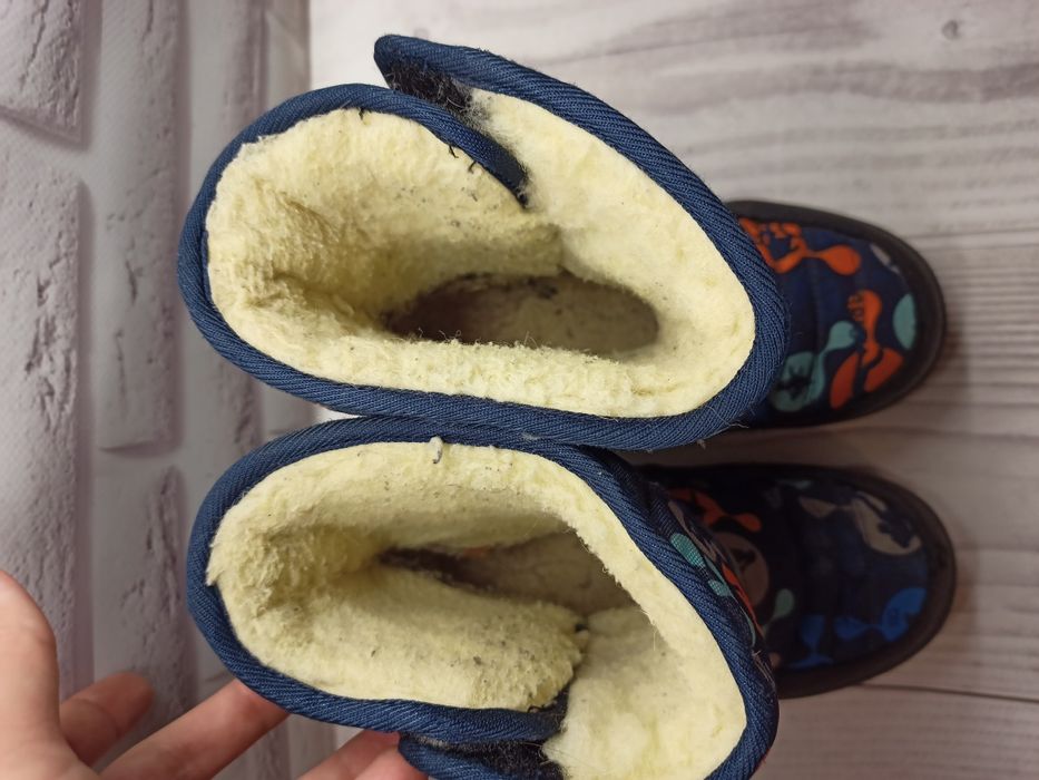 Зимові чобітки сапоги дутики на ліпучці