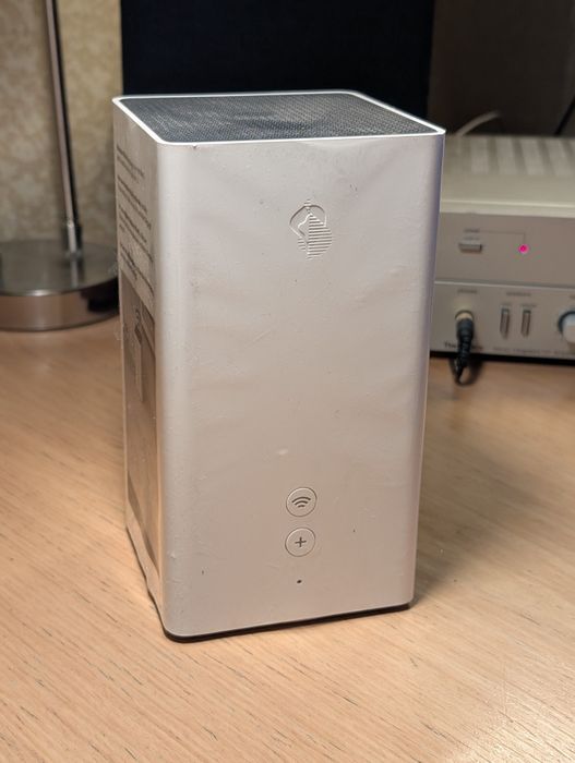 Продам гігабітний роутер Swisscom Internet-Box 2