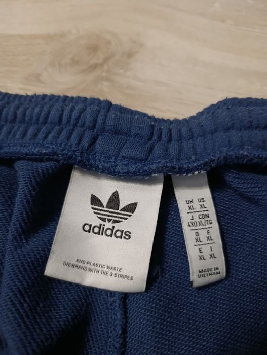 Spodenki szorty Adidas XL