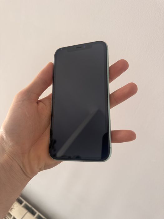 Iphone 11 64 GB stan bardzo dobry 100% baterii Gwarancja