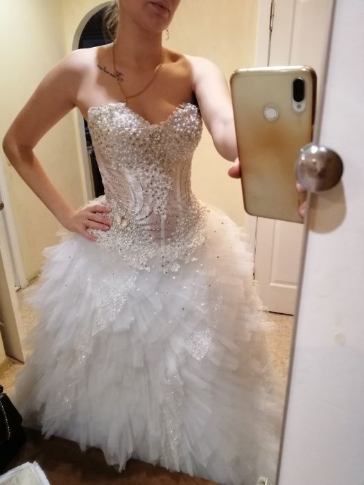 Новое Свадебное платье .срочно продажа. Не дорого