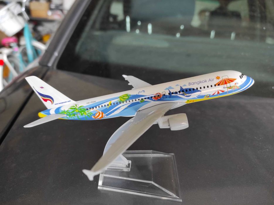 Nowy metalowy model samolotu Airbus A320