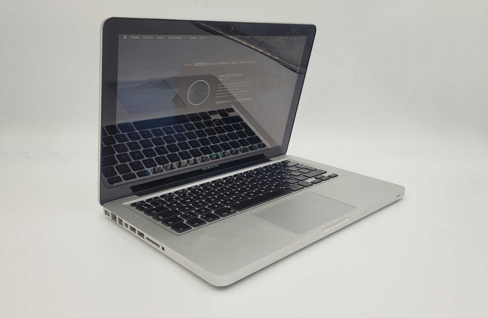 Macbook Pro 13 (i5 | 8GB RAM | 240GB SSD)