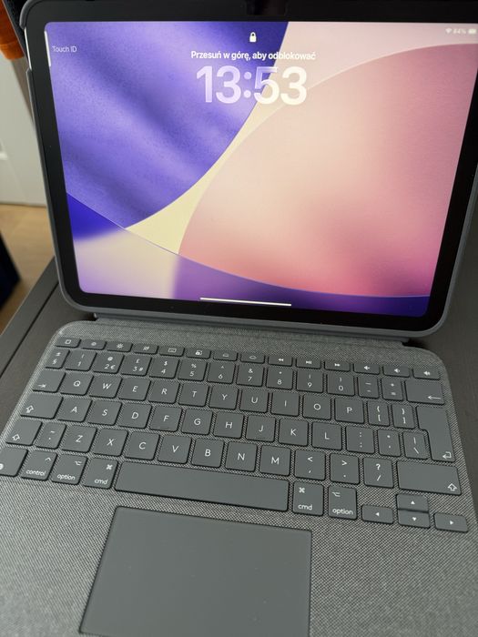 Apple iPad 11 128 gb 11 gen z klawiatura Logitech Combo Touch