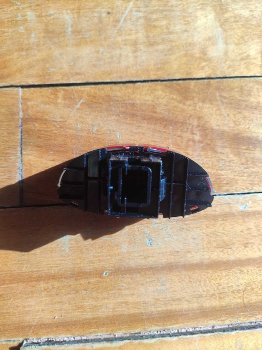 4 piscas, Pegeout 206