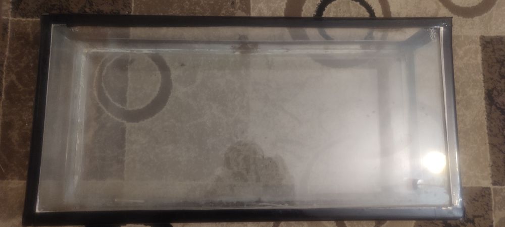 Продаю аквариум 35л, компрессор, автоматическая кормушка,нагреватель,