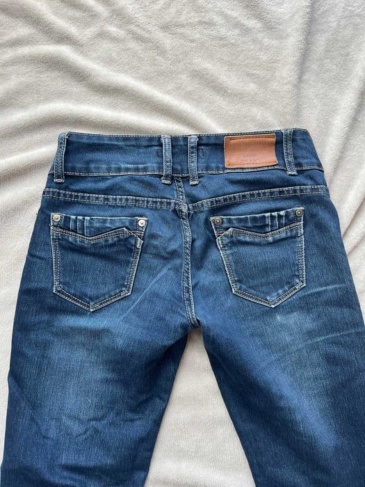 jeansy niebieskie ciemne skinny slip prosta nogawka ładne dżinsy