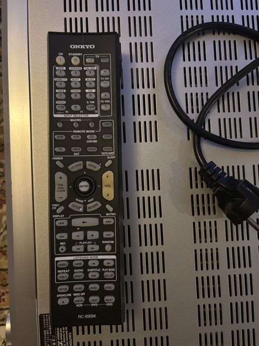 Receiver Onkyo TX-SR805