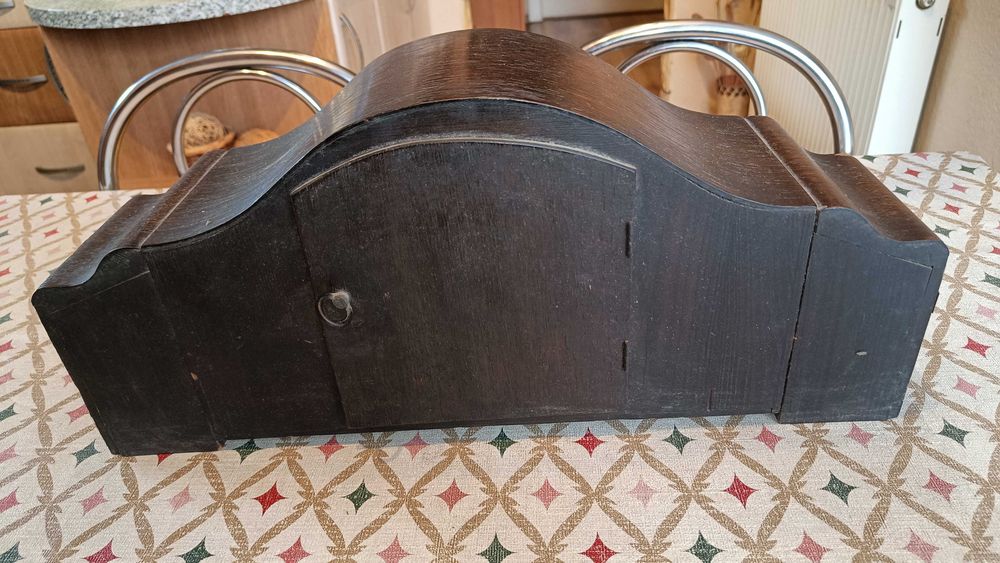 Stary zegar kominkowy