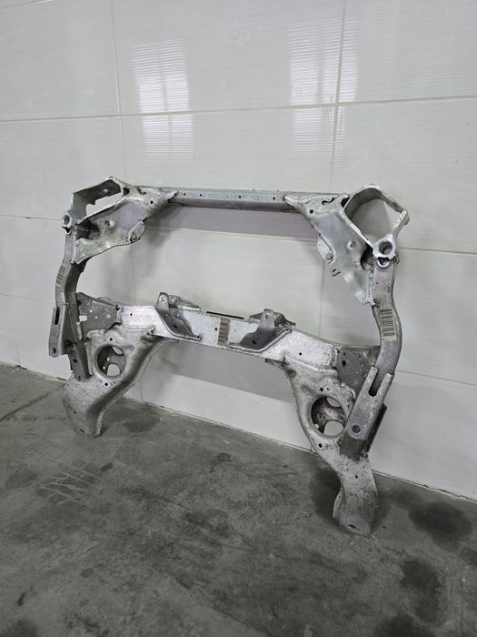 Передня балка BMW E81/E87 2006-2013