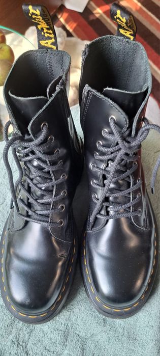 Dr. Martens Jadon 41