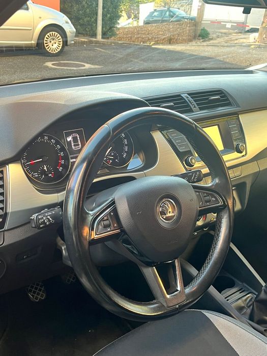 Skoda break 1.4 TDI ano 2015 - 157 mil km