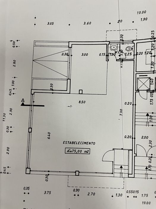 Loja para arrendamento no Carregado