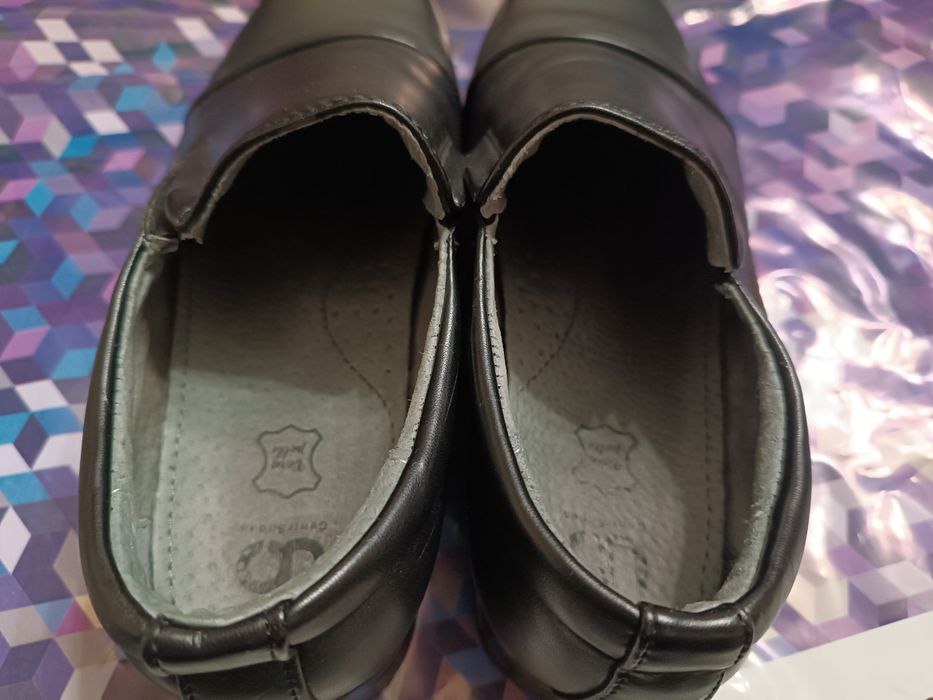 Шкіряні туфлі фірми CentrShoes