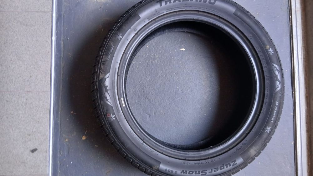 Opony zimowe TRAZANO Z 507 215 55r18 99v