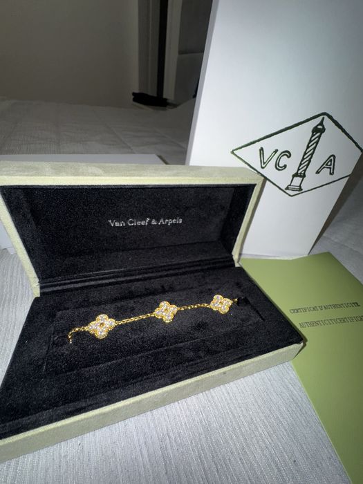 Pulseira Van Cleef & Arpels – Dourada