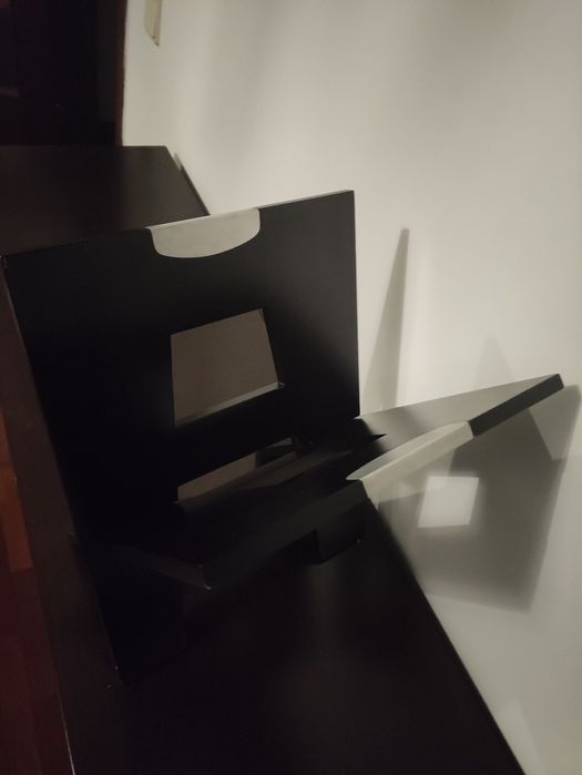 Porta-revistas/Revisteiro