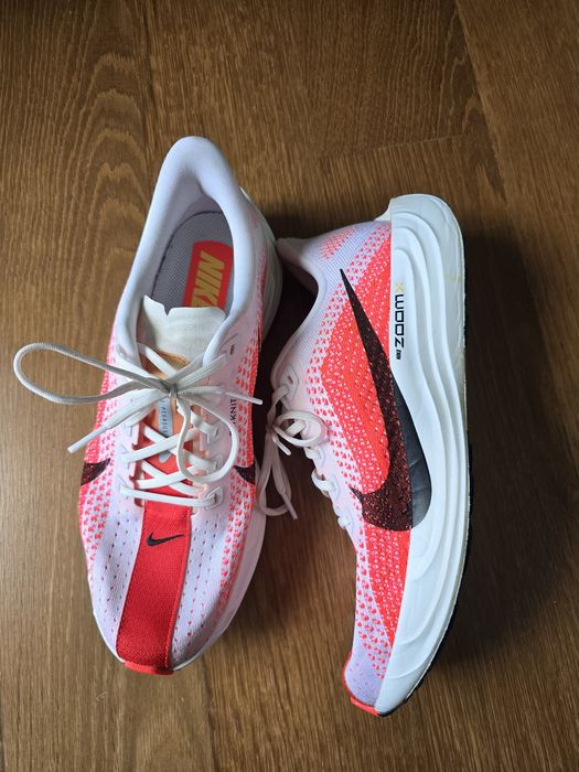 Nike pegasus plus