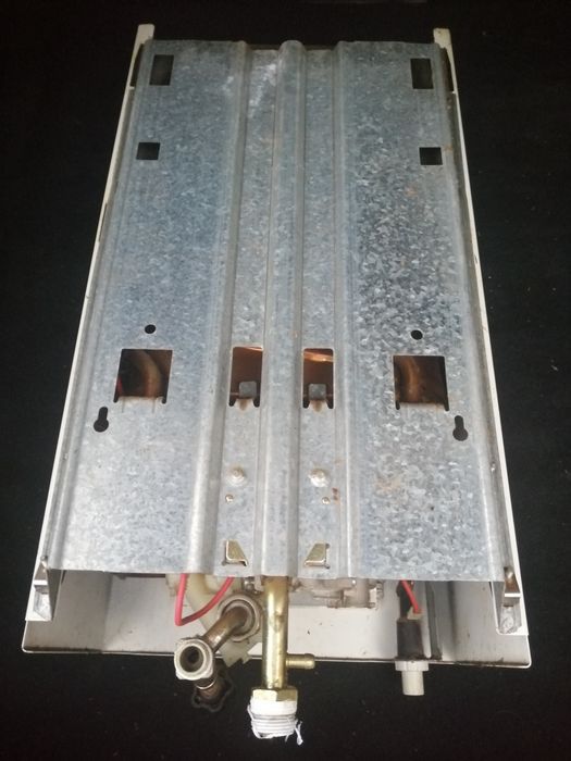 Продам газовую колонку