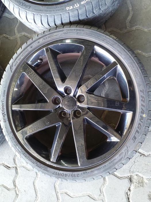 Jantes Seat R17 Com Pneus 214/40 Furação 5X100